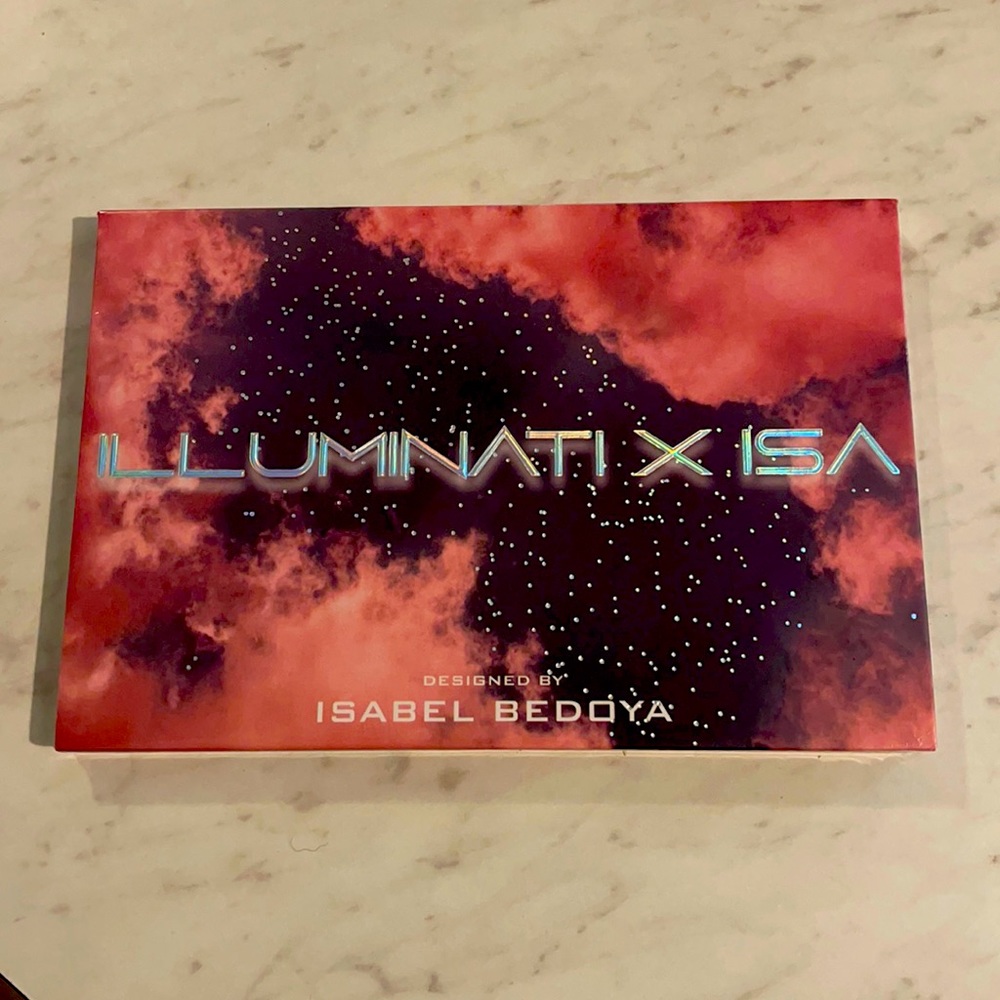 ILLUMINATI X ISA- Eyeshadow Palette